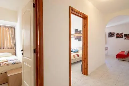 Surfside Apartament Sliema