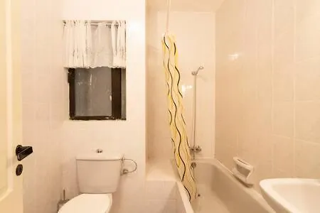 Surfside Apartment *