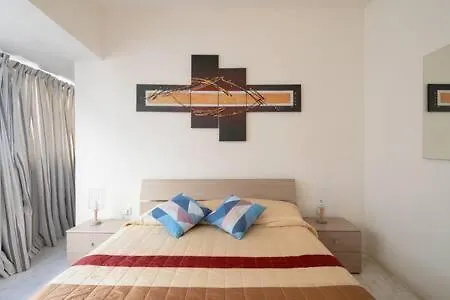 דירה Surfside סליאמה